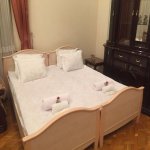 Kirayə (günlük) 4 otaqlı Köhnə Tikili, Sahil metrosu, Səbail rayonu 16