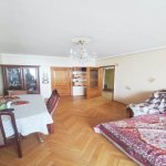 Продажа 3 комнатная Вторичка, 8-ой микрорайон, Бинагадинский р-н район 1