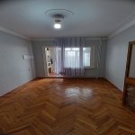 Продажа 5 комнатная Вторичка, 18-й микрорайон район 7