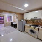 Kirayə (aylıq) 1 otaqlı Həyət evi/villa, İnşaatçılar metrosu, Yasamal rayonu 7