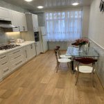 Kirayə (aylıq) 4 otaqlı Yeni Tikili, Nizami metrosu, Yasamal rayonu 12