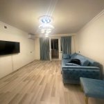 Kirayə (aylıq) 3 otaqlı Köhnə Tikili, Neftçilər metrosu, 8-ci kilometr, Nizami rayonu 1