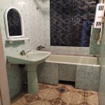Kirayə (aylıq) 3 otaqlı Köhnə Tikili, Azadlıq metrosu, 8-ci mikrorayon, Binəqədi rayonu 8