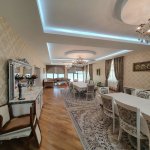 Satılır 7 otaqlı Həyət evi/villa, Badamdar qəs., Səbail rayonu 10