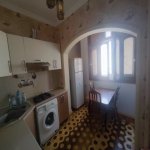 Kirayə (aylıq) 4 otaqlı Köhnə Tikili, Azadlıq metrosu, 7-ci mikrorayon, Binəqədi rayonu 7