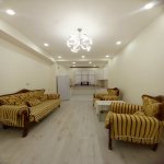 Kirayə (aylıq) 2 otaqlı Yeni Tikili, Memar Əcəmi metrosu, 5-ci mikrorayon, Nəsimi rayonu 3