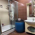Kirayə (aylıq) 3 otaqlı Köhnə Tikili, Gənclik metrosu, 8-ci mikrorayon, Ayna Sultanova heykəli, Binəqədi rayonu 8