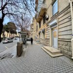 Kirayə (aylıq) 2 otaqlı Ofis, Elmlər akademiyası metrosu, Yasamal qəs., 20 nömrəli məktəb, Yasamal rayonu 21