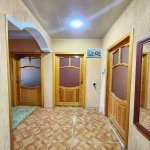 Продажа 3 комнатная Вторичка, 12-й микрорайон район 11