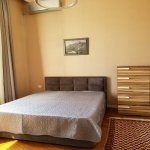 Kirayə (aylıq) 3 otaqlı Köhnə Tikili, İçərişəhər metrosu, Səbail rayonu 1