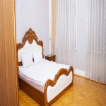 Kirayə (günlük) 8 otaqlı Həyət evi/villa, Elmlər akademiyası metrosu, Badamdar qəs., Səbail rayonu 34