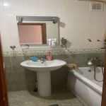 Kirayə (aylıq) 3 otaqlı Köhnə Tikili, Elmlər akademiyası metrosu, Yasamal rayonu 8