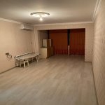 Kirayə (aylıq) 3 otaqlı Köhnə Tikili, Neftçilər metrosu, 8-ci kilometr, Nizami rayonu 8