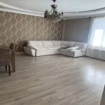 Kirayə (aylıq) 3 otaqlı Yeni Tikili, 8-ci mikrorayon, Binəqədi rayonu 1