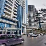 Kirayə (aylıq) 3 otaqlı Yeni Tikili, 28 May metrosu, Port Baku, Səbail rayonu 1