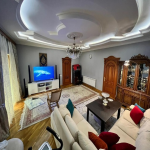 Satılır 8 otaqlı Həyət evi/villa, Nəsimi metrosu, 9-cu mikrorayon, Binəqədi rayonu 1