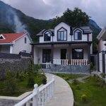 Kirayə (günlük) 6 otaqlı Həyət evi/villa Qax 1