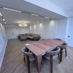 Kirayə (aylıq) 4 otaqlı Köhnə Tikili, 28 May metrosu, Nəsimi rayonu 2