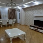 Kirayə (aylıq) 3 otaqlı Yeni Tikili, Memar Əcəmi metrosu, 3-cü mikrorayon, Nəsimi rayonu 2