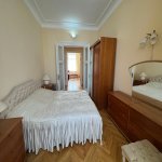 Kirayə (aylıq) 3 otaqlı Köhnə Tikili, Sahil metrosu, Nəsimi heykəli, Səbail rayonu 12