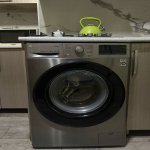 Посуточно 2 комнатная Новостройка, İnşaatçılar метро, пос. Йени Ясамал, Ясамал район 8