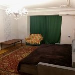 Kirayə (aylıq) 3 otaqlı Köhnə Tikili, 28 May metrosu, Səbail rayonu 1