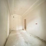 Продажа 3 комнатная Новостройка, İnşaatçılar метро, пос. Йени Ясамал, Ясамал район 4