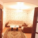 Kirayə (aylıq) 3 otaqlı Köhnə Tikili, İçərişəhər metrosu, Axundov bağı, Səbail rayonu 1