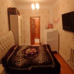 Satılır 2 otaqlı Köhnə Tikili, Azadlıq metrosu, 8-ci mikrorayon, Ayna Sultanova heykəli, Binəqədi rayonu 8
