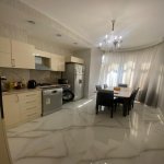 Kirayə (aylıq) 3 otaqlı Yeni Tikili, Xətai metrosu, Xətai rayonu 10