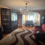 Kirayə (aylıq) 3 otaqlı Köhnə Tikili, Elmlər akademiyası metrosu, Yasamal rayonu 1