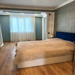 Kirayə (aylıq) 3 otaqlı Köhnə Tikili, İçərişəhər metrosu, AZTV telekanalı, Səbail rayonu 13