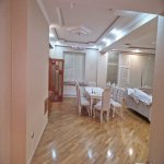 Kirayə (aylıq) 4 otaqlı Yeni Tikili, 28 May metrosu, Nəsimi rayonu 3