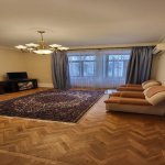 Kirayə (aylıq) 3 otaqlı Köhnə Tikili, İçərişəhər metrosu, Səbail rayonu 1