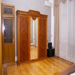Kirayə (günlük) 8 otaqlı Həyət evi/villa, Elmlər akademiyası metrosu, Badamdar qəs., Səbail rayonu 33