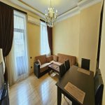 Kirayə (günlük) 2 otaqlı Köhnə Tikili, İçərişəhər metrosu, Axundov bağı, Səbail rayonu 3