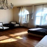 Satılır 11 otaqlı Həyət evi/villa, İçərişəhər metrosu, Səbail rayonu 1