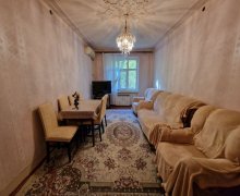 Satılır Köhnə Tikili Azadlıq m., 8-ci mikrorayon, Binəqədi r.