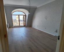 Satılır Yeni Tikili Yeni Günəşli qəs., Suraxanı r.