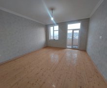 Satılır Yeni Tikili Qaraçuxur qəs., Suraxanı r.