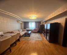 Satılır Yeni Tikili İnşaatçılar m., Yeni Yasamal qəs., Yasamal r.