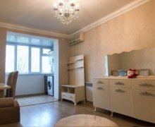 Satılır Köhnə Tikili Qara Qarayev m., Nizami r.