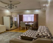 kohne gunesli evlerin qiymeti Əhmədli m., Köhnə Günəşli qəs., Xətai r.