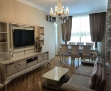 Satılır Yeni Tikili Elmlər akademiyası m., Yasamal qəs., Yasamal r.