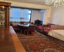 Satılır Köhnə Tikili Xətai r.