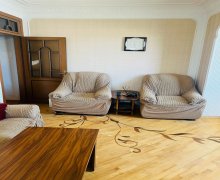 Satılır Köhnə Tikili Nizami m., Yasamal r.