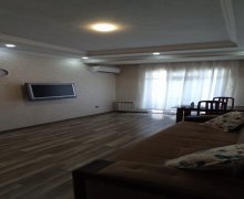 Satılır Yeni Tikili Azadlıq m., 8-ci mikrorayon, Binəqədi r.