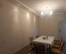 Satılır Köhnə Tikili Azadlıq m., 8-ci mikrorayon, Binəqədi r. Satılır Köhnə Tikili Azadlıq m., 8-ci mikrorayon, Binəqədi r.