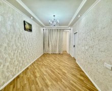 Satılır Köhnə Tikili Azadlıq m., 7-ci mikrorayon, Binəqədi r.