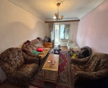 Satılır Köhnə Tikili Neftçilər m., Nizami r. Satılır Köhnə Tikili Neftçilər m., Nizami r.